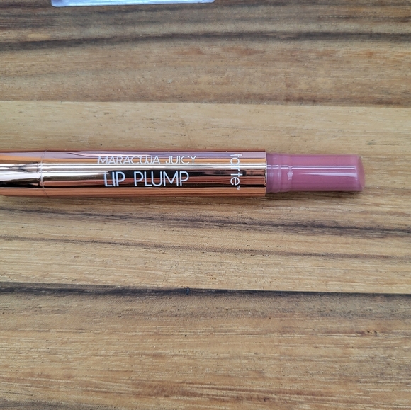 Tarte 3-Piece Limited Edition Kindness Cafe Collector Set: Hot Cocoa, NIB - Picture 7 of 9